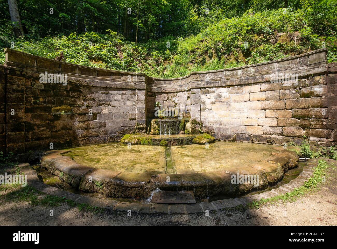 Sophienchelle, plus grande source baroque au nord des Alpes, près de Gruensberg, quartier d'Altdorf, moyenne-Franconie, Franconie, Bavière, Allemagne Banque D'Images