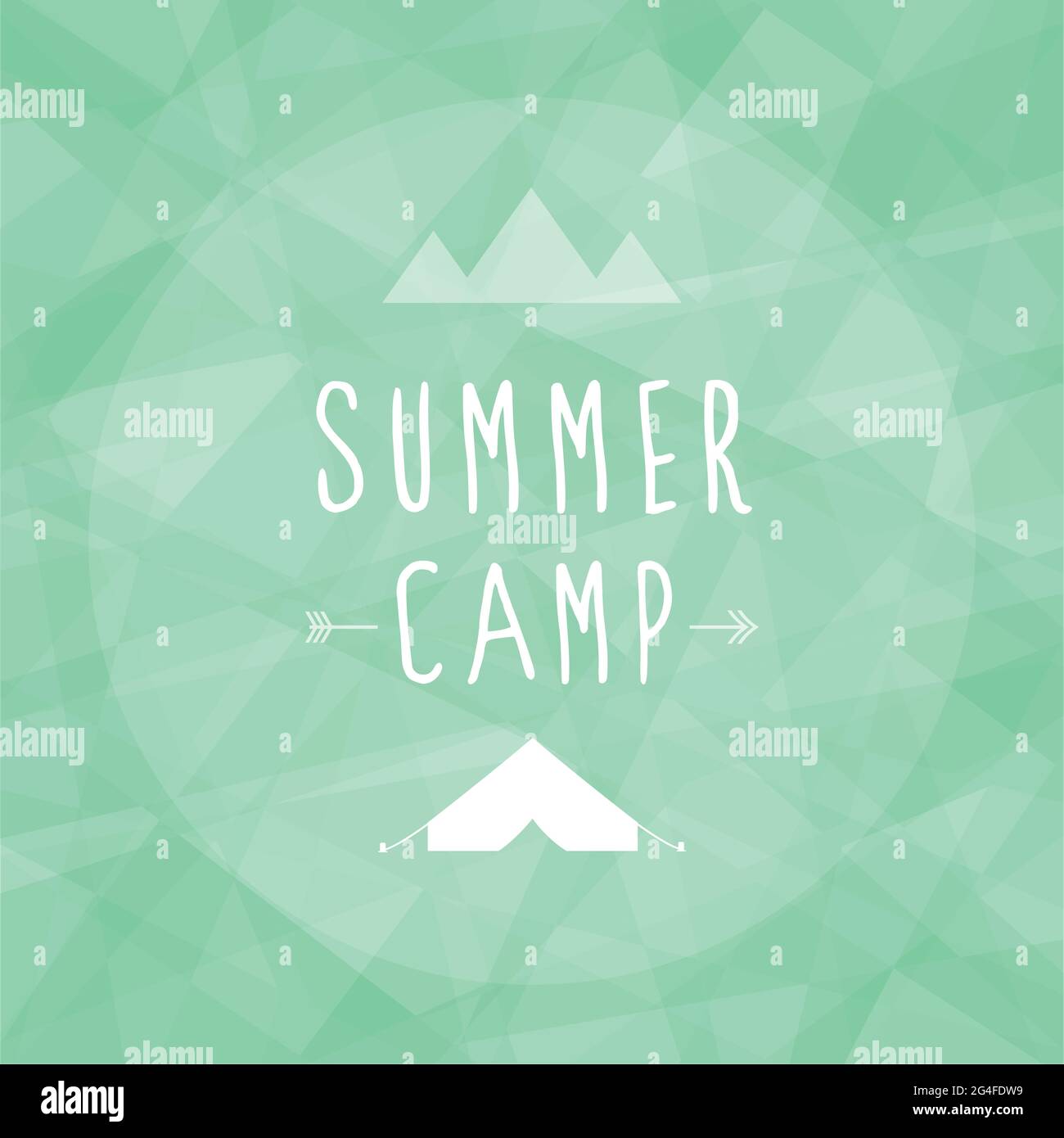 Camp d'été. Icônes de la montagne et de la tente d'abri. Arrière-plan polygonal. Illustration vectorielle, conception plate Illustration de Vecteur