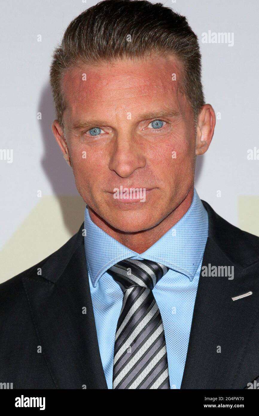 Steve Burton à l'arrivée pour le 48e Daytime Emmy Awards Press Line partie 2 - SUN, ATI Studios, Burbank, CA 13 juin 2021. Photo de : Collection Priscilla Grant/Everett Banque D'Images