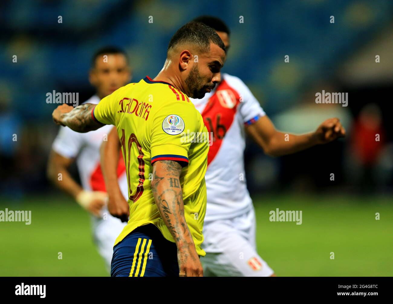 GOIANIA, BRÉSIL - JUIN 20: Edwin Cardona de Colombie en action, pendant le match entre la Colombie et le Pérou dans le cadre de Conmebol Copa America Brésil 2021 à Estadio Olimpico le 20 juin 2021 à Goiania, Brésil. (Support MB) Banque D'Images