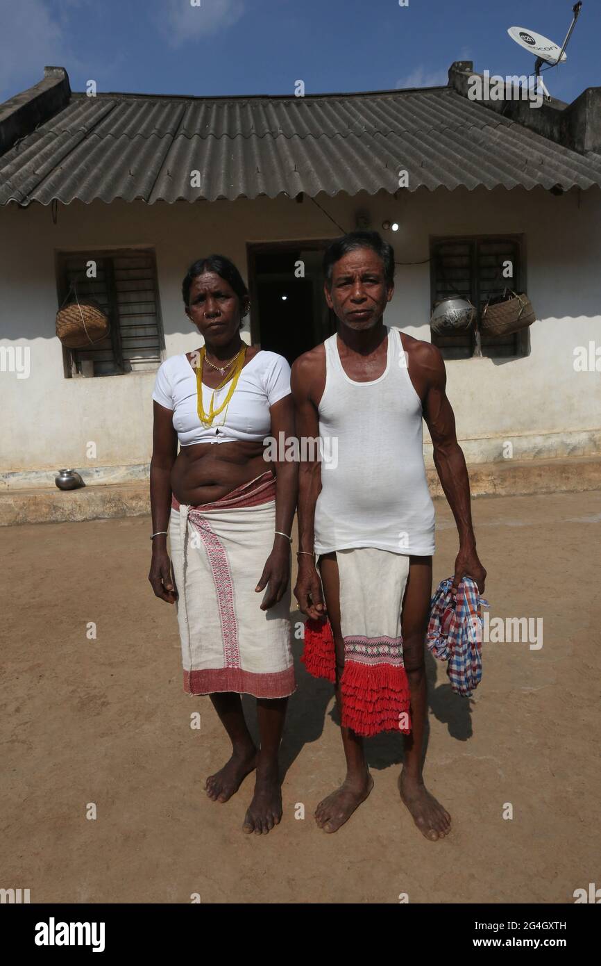 LANJIA SAORA TRIBU. Kudan et Kudanboi. Ils exécutent la cérémonie des rituels d'Idital. Village de Puttasingh à Odisha, Inde Banque D'Images