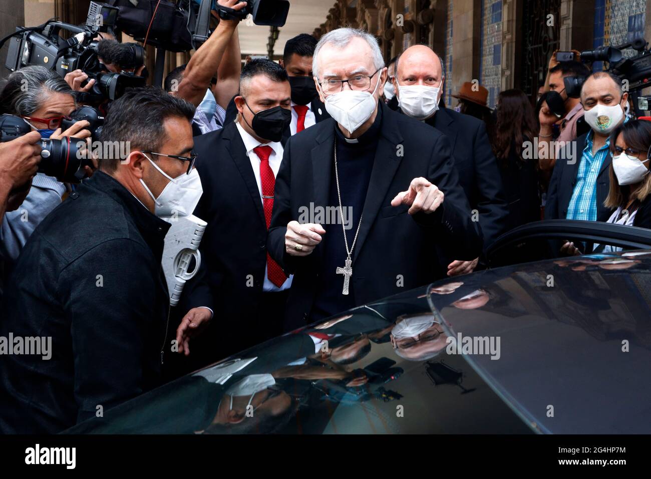 Mexico, Mexique, 21 juin 2021. Le maire du Mexique, Claudia Sheinbaum, rencontre le cardinal Pietro Parolin, secrétaire d'État du Saint-Siège, pour lui donner la reconnaissance en tant qu'invité distingué du Mexique. Crédit. Luis Barron/Eyepix Group/Alay Live News Banque D'Images