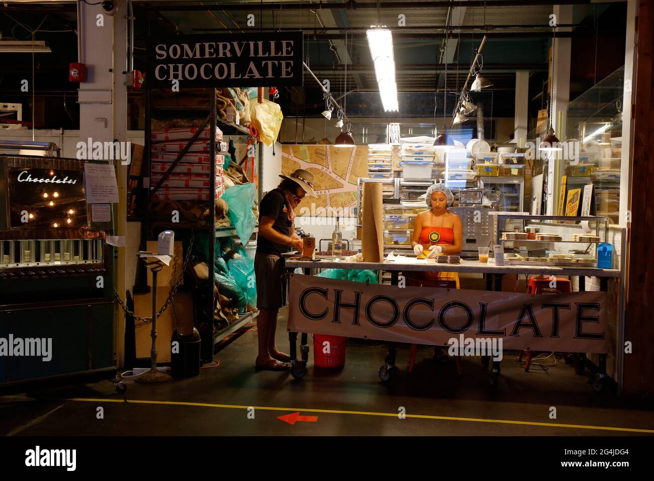 Mateo et Wasi de Prophecy Chocolate partage de l'espace avec Somerville Chocolate à Aeronaute Brewing Company, 14 Tyler St, Somerville, ma. Banque D'Images