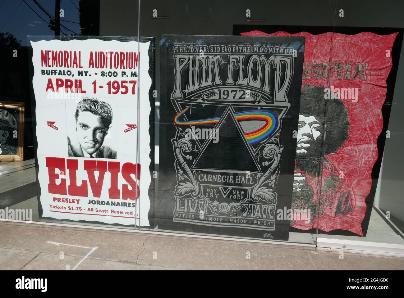Los Angeles, Californie, États-Unis 21 juin 2021 UNE vue générale de l'atmosphère des concerts anciens Affiches Art of Elvis Presley, Pink Floyd et Jimi Hendrix le 21 juin 2021 à Los Angeles, Californie, États-Unis. Photo par Barry King/Alay stock photo Banque D'Images