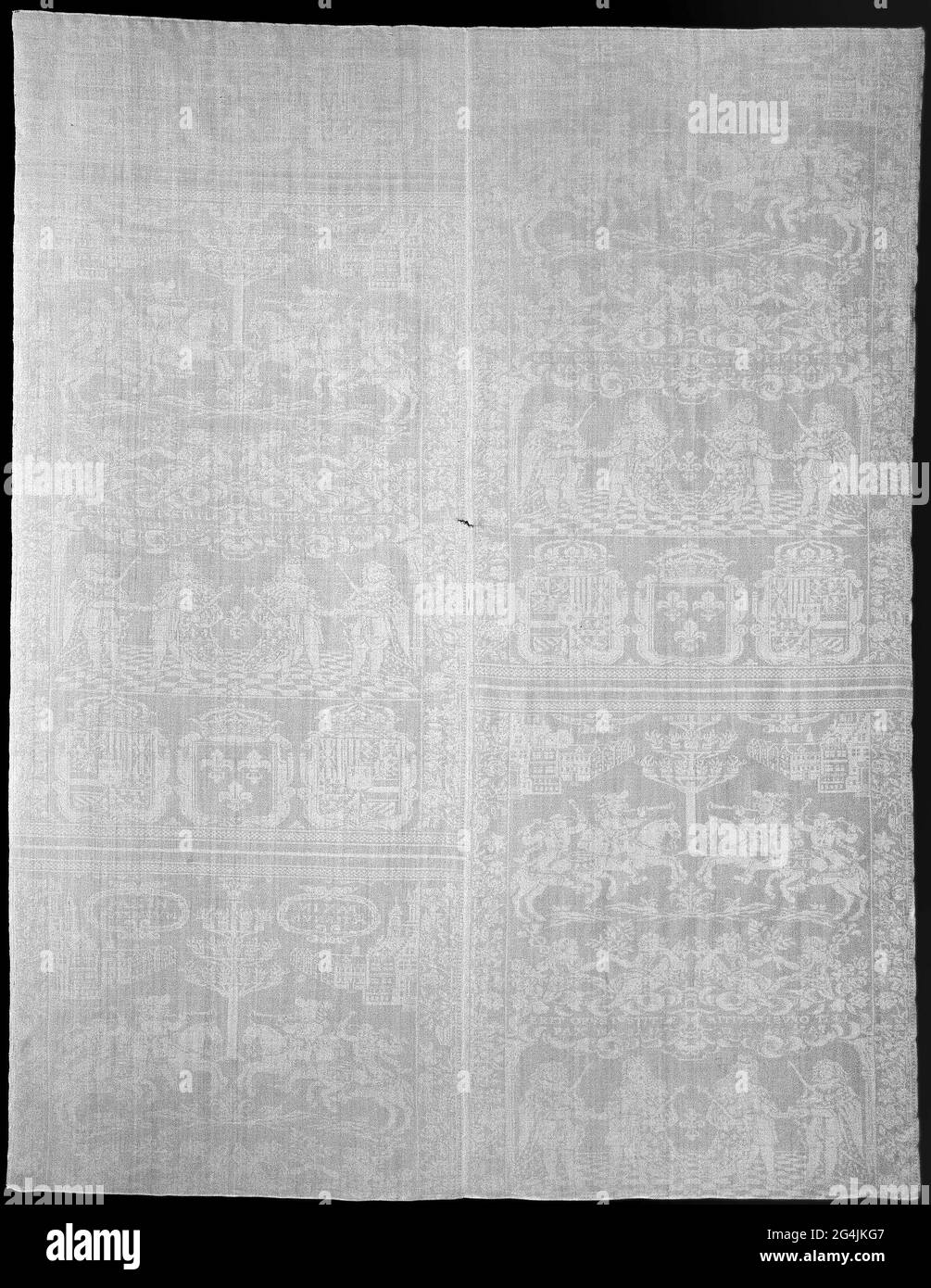 . Deckeret de Linnendamast blanc avec une représentation symbole-image de la paix de la ville de rastadt, 1714. Mesureur un modèle répété de miroir de: 1. Un souffleur de tompet monté avec 'Pax' sur la selle avec un joueur de trais derrière lui; 2. Empereur Charles VI avec le texte ci-dessous: Erit Opus Ivstitiae / Pax ISA 52.17 (à Jazah 52.17: Le fruit de la justice sera la paix); 3. Arme de Bourgogne (Espagne avec dans le blason de coeur de bouclier de France). Course à pied avec bords fleuris. Laissé sous réalisation en rouge '431 Banque D'Images