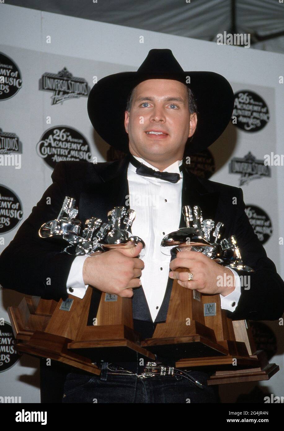 Garth Brooks au 26e prix annuel de l'Académie de musique country à Universal Ampitheater à Universal City, Californie le 24 avril 1991 crédit: Ralph Dominguez/MediaPunch Banque D'Images