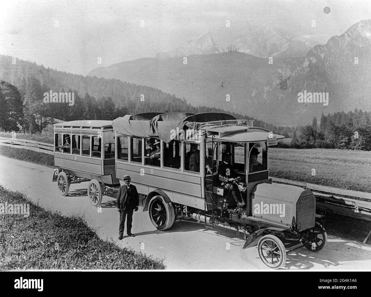 Transport / transport, voiture, omelères, bus d'excursion balisé, près de Berchtesgaden, 1913 / 1914, INFO-AUTORISATION-DROITS-SUPPLÉMENTAIRES-NON-DISPONIBLE Banque D'Images