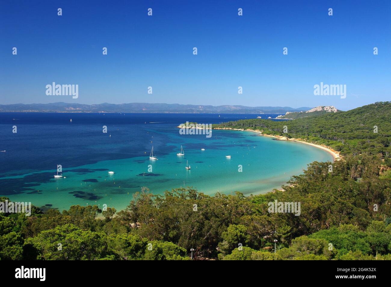FRANCE. VAR (83) ÎLE DE PORQUEROLLES, VUE DEPUIS LA COLLINE FORT (AU LARGE DE LA CÔTE VAR) Banque D'Images