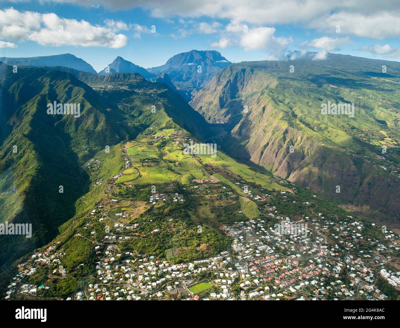 Ile de la Réunion Vue aérienne de la possession la rivière