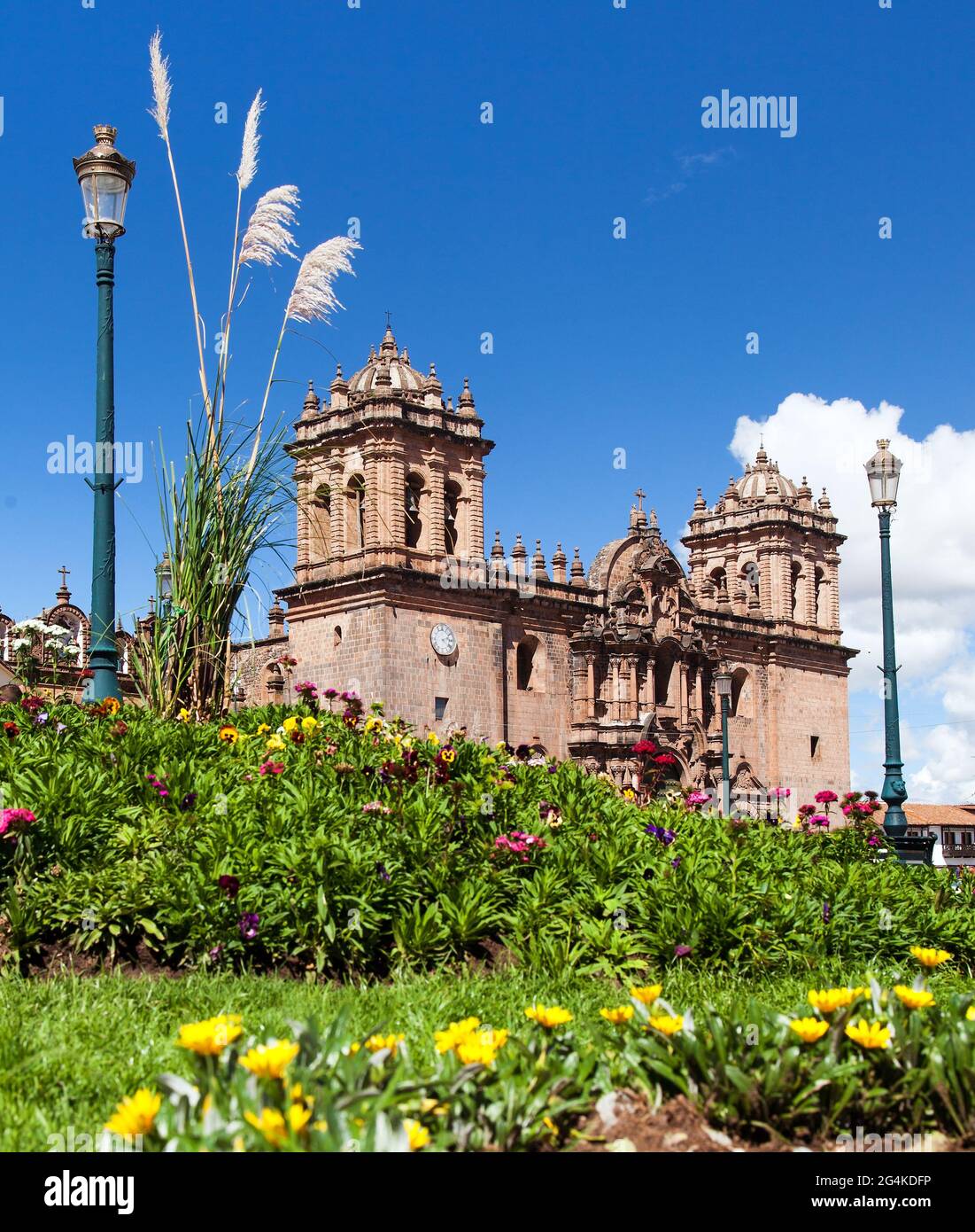 Cathédrale catholique sur la place principale Plaza de Armas à Cusco ou Cuzco ville, Pérou Banque D'Images