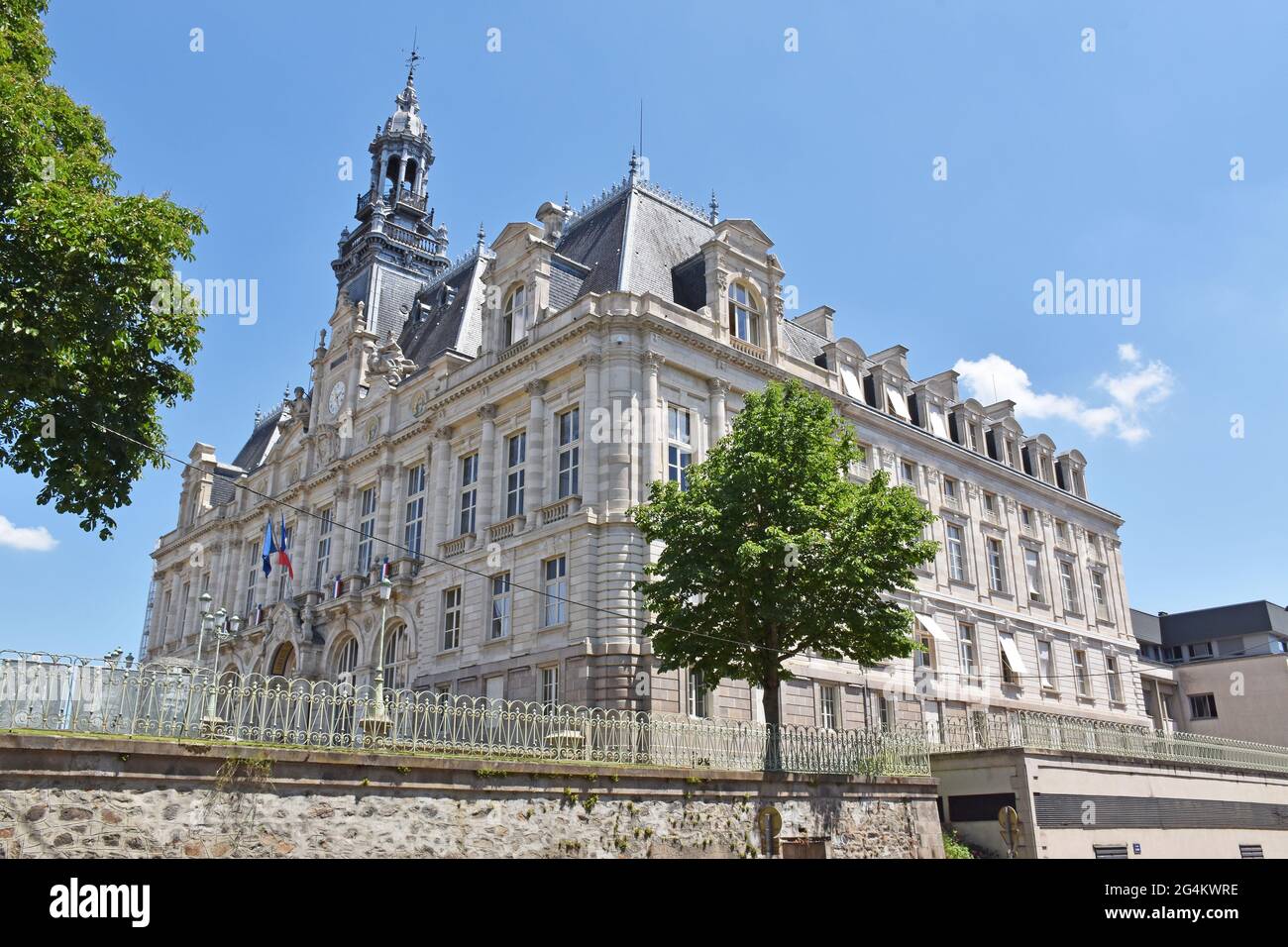 Hôtel de ville, Hôtel de ville, Limoges, France. Achevé en 1883, dans un style mêlant Renaissance Revival et Louis XIII, architecte Charles-Alfred Leclerc Banque D'Images