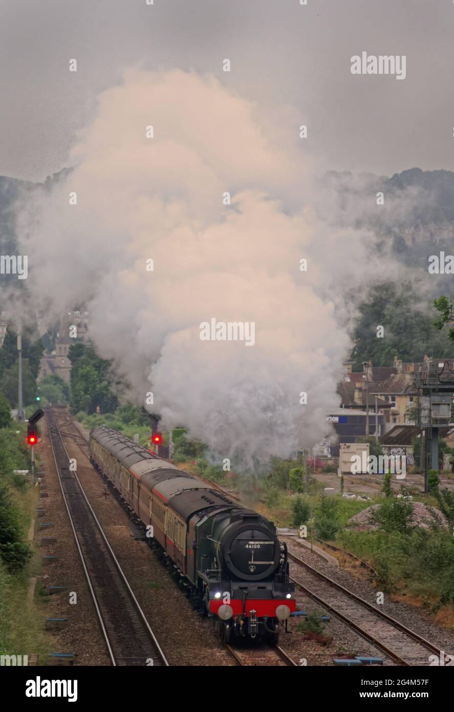 Royal Scot sorti de la brume sur le 'English Riviera Express' Banque D'Images