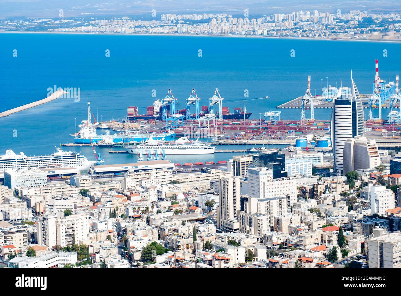 navires cargo toute l'année. C'est le plus grand port maritime international d'Israël Banque D'Images