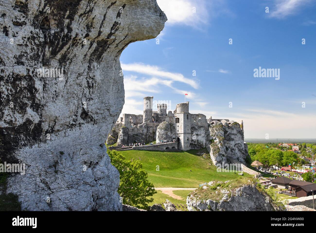 Château d'Ogrodzieniec - Château royal du XIVe siècle, remanié au XXI e siècle, siuté dans le sud de la Pologne Banque D'Images