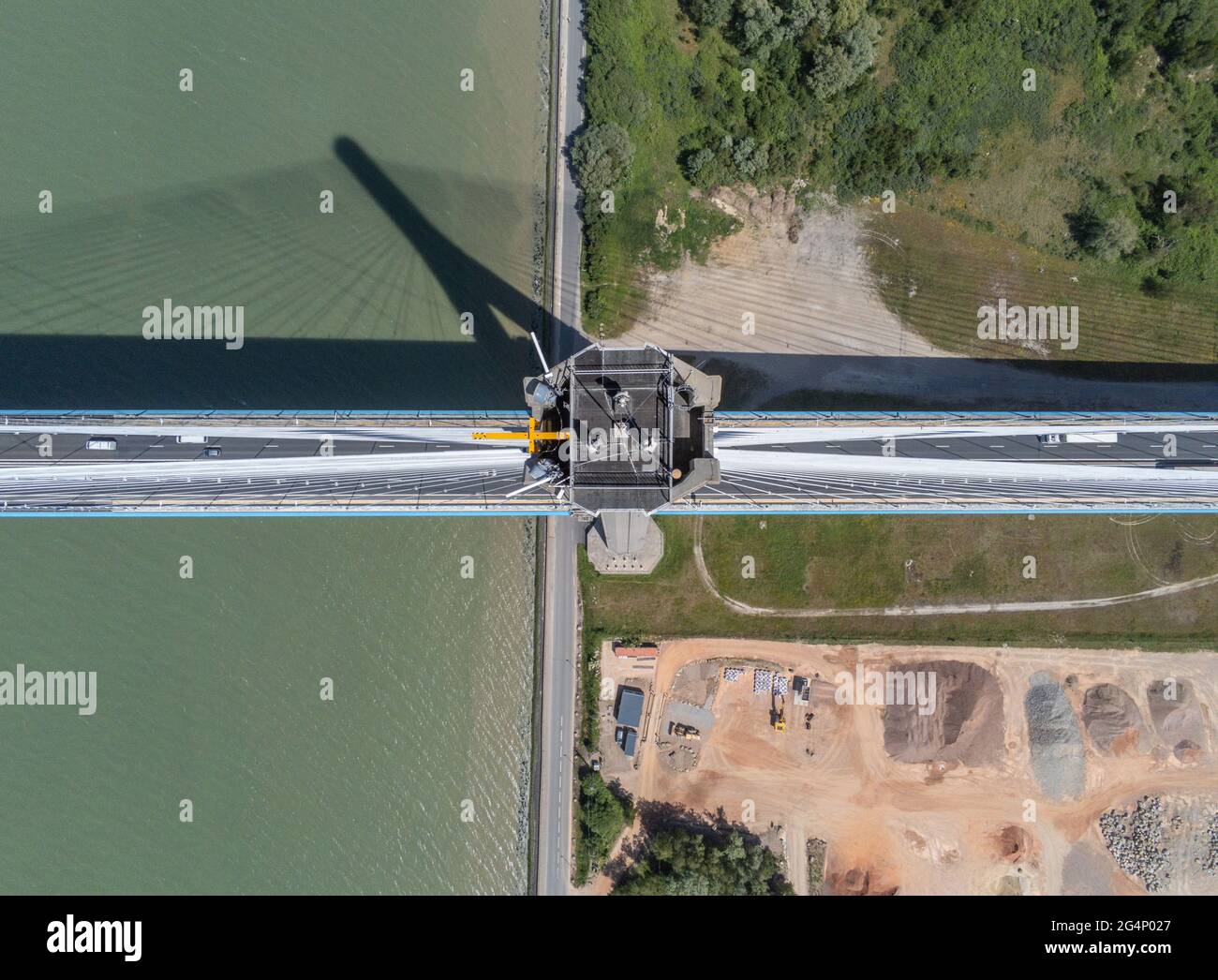 France, entre le Calvados et la Seine Maritime, le Pont de Normandie s'étend sur la Seine pour relier les villes de Honfleur et le Havre, ae Banque D'Images