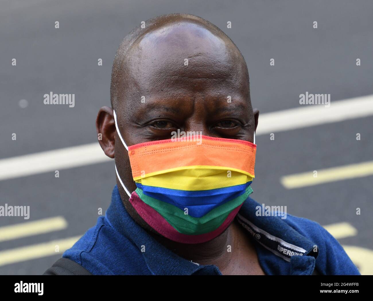 Londres, Royaume-Uni. Juin 22 2021: Environ des centaines de LGBT de toutes les communautés appellent le gouvernement du Royaume-Uni à tenir sa promesse d'interdire la thérapie de conversion devant le cabinet le 22 juin 2021, Londres, Royaume-Uni. Crédit : Picture Capital/Alamy Live News Banque D'Images