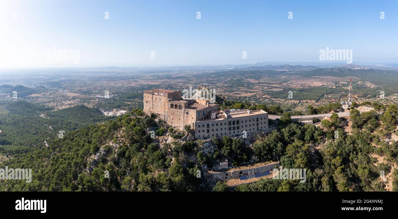 Espagne, Iles Baléares, vue en hélicoptère du Sanctuaire de Sant Salvador Banque D'Images