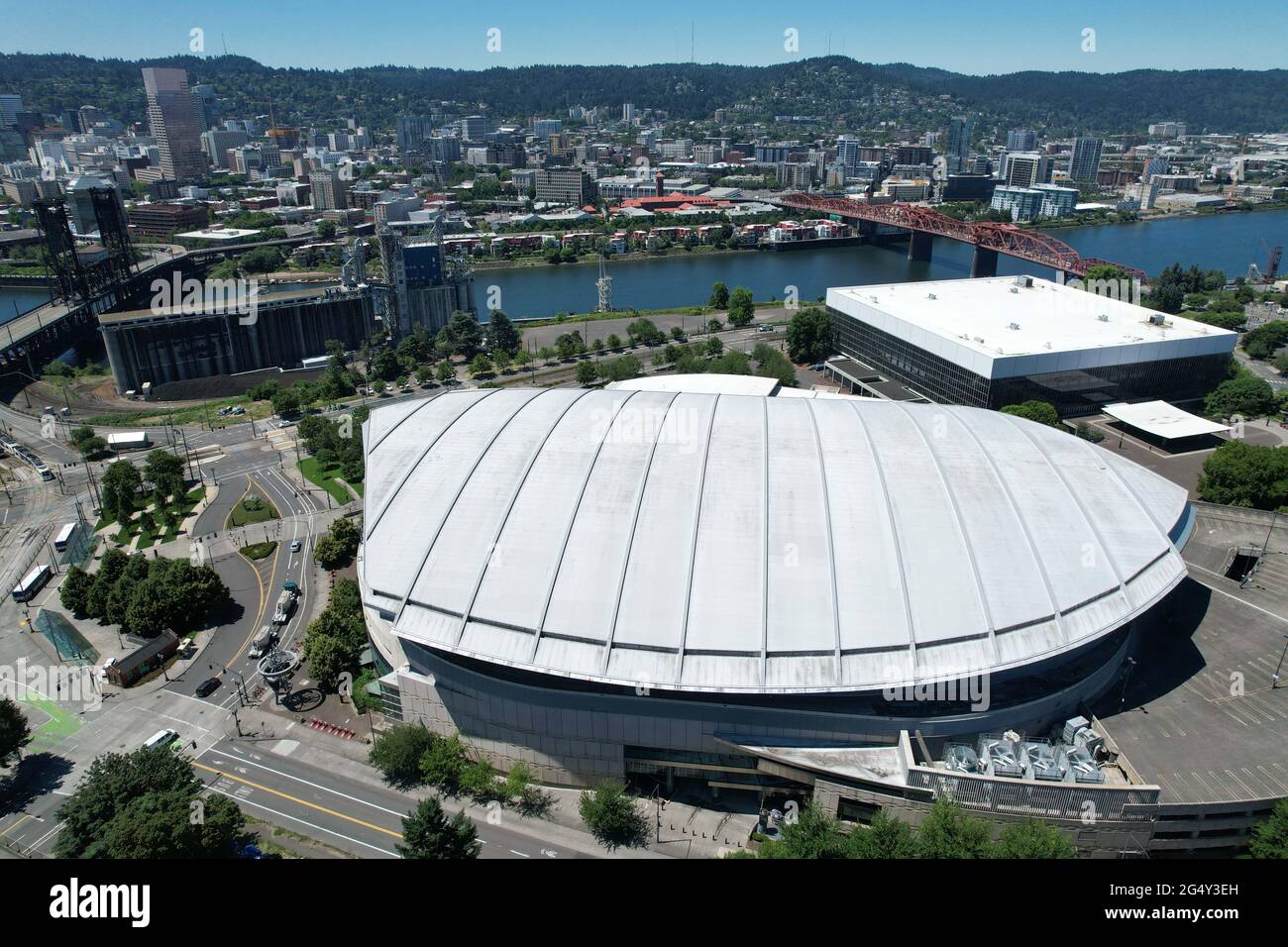 Une vue aérienne du Moda Centre, le mercredi 23 juin 2021, à Portland, L'arène accueille les Portland Trail Blazers. Banque D'Images