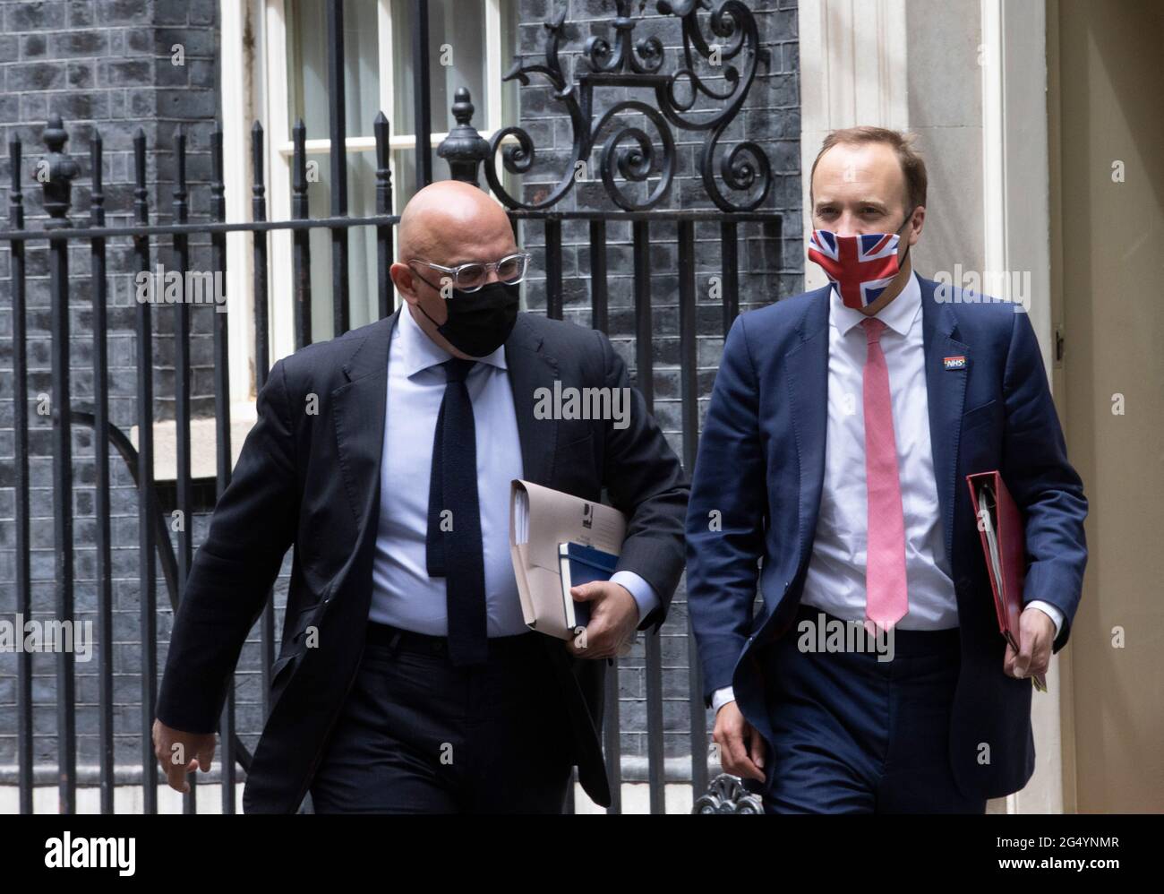 Le secrétaire à la Santé, Matt Hancock, à Downing Street après une réunion pour discuter de la dernière situation de Covid. Banque D'Images
