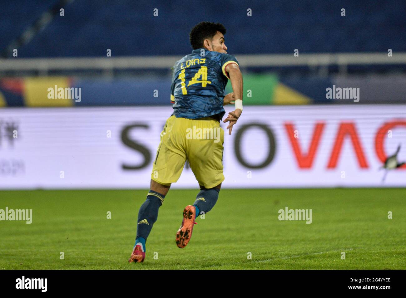 RIO DE JANEIRO, RJ - 23.06.2021: BRÉSIL X COLOMBIE - Luís Diaz marque un but au Brésil x Colombie, un match valable pour la Copa America 2021, tenue au stade Nilton Santos, situé dans la ville de Rio de Janeiro, RJ, Brésil ce mercredi 23 juin 2021. (Photo: Nayra Halm/Fotoarena/Sipa USA) Banque D'Images