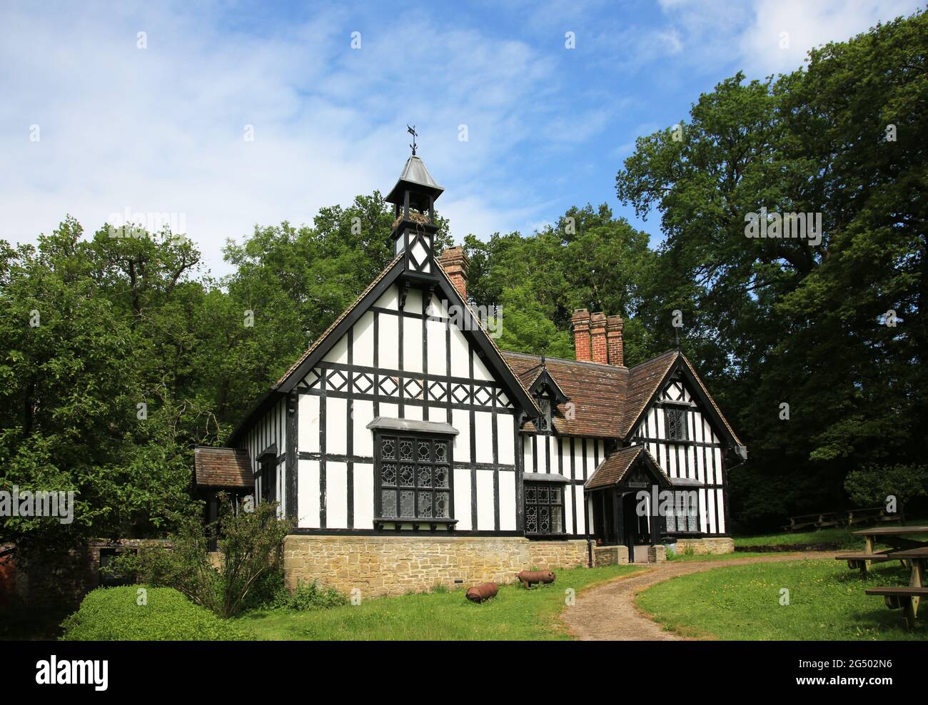 Le café Old Schoolhouse de la ferme historique d'Acton Scott, Shropshire, Royaume-Uni. Banque D'Images