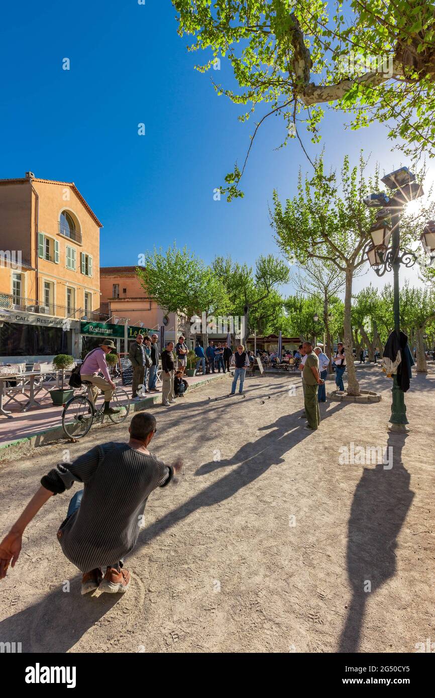 FRANCE. VAR (83) PLACE DU LISCES DE SAINT-TROPEZ Banque D'Images
