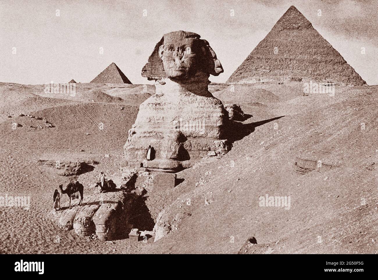 Égypte ancienne. Le Grand Sphinx de Gizeh. (En arrière-plan, les pyramides de Khafre (Chephren à droite) et de Menkure (Mycerinus à gauche)). 1912 illustrateur de livre Banque D'Images