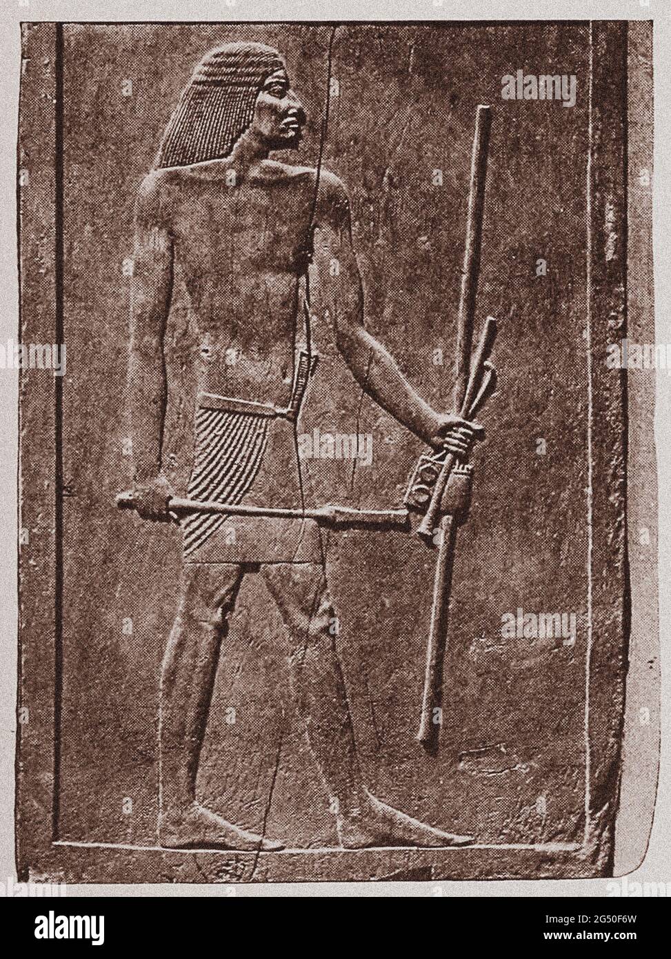 Égypte ancienne. Ancien Royaume. Panneau en bois de Hesire. 1912 illustration du livre Banque D'Images