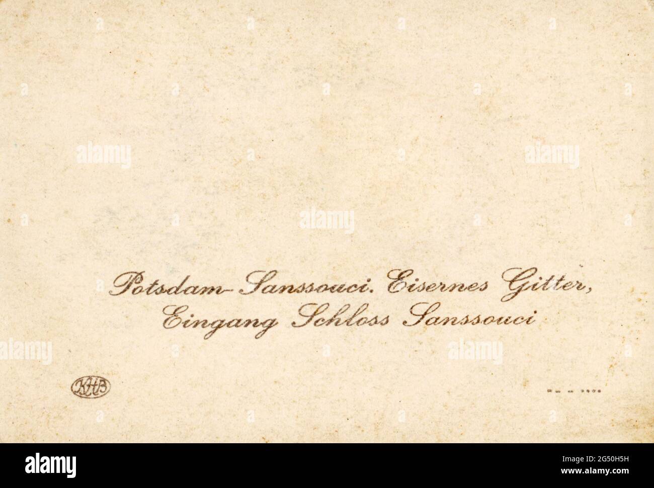 Inscription: Potsdam-Sanssouci. Eisernes gitter, eingang Schloss Sanssouci. Potsdam sans-souci. Grille de fer, entrée du château de Sanssouci. Verso de l'ancienne photo Banque D'Images