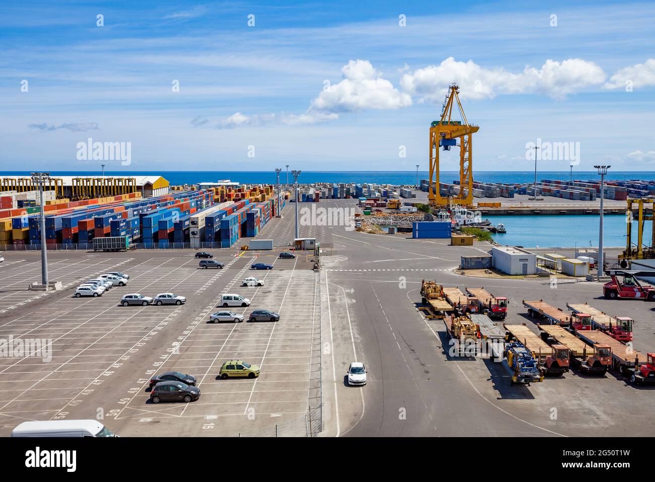 Terminal à conteneurs dans le port du Port, île de la Réunion, France Banque D'Images