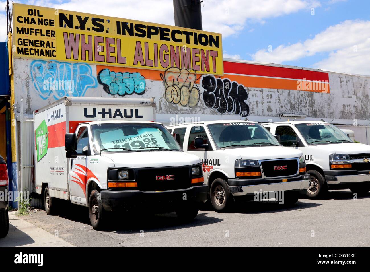 Uhaul location camion nous Banque de photographies et d’images à haute