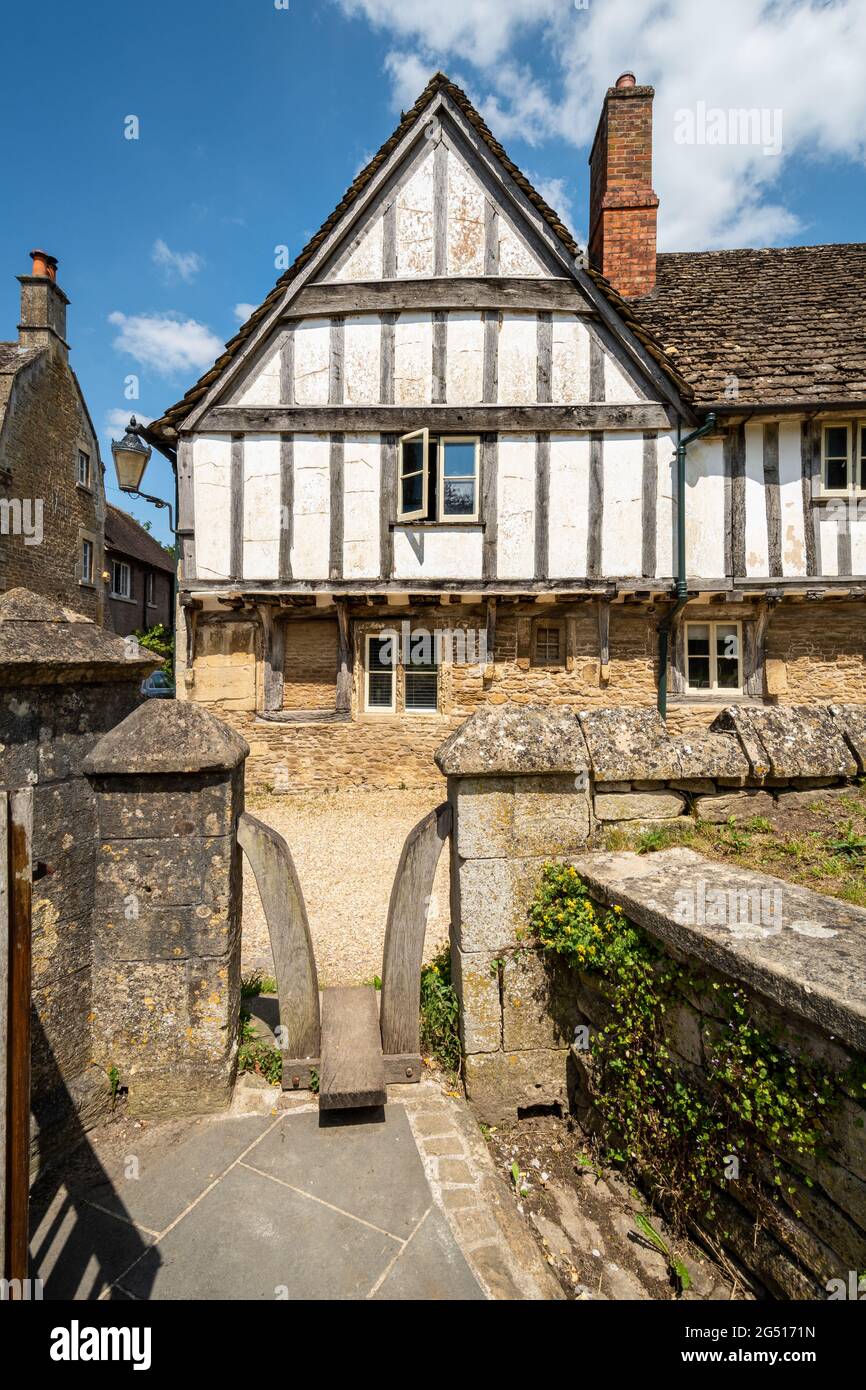 Vue sur le village de Lacock, un charmant village historique de Wiltshire, Angleterre, Royaume-Uni Banque D'Images
