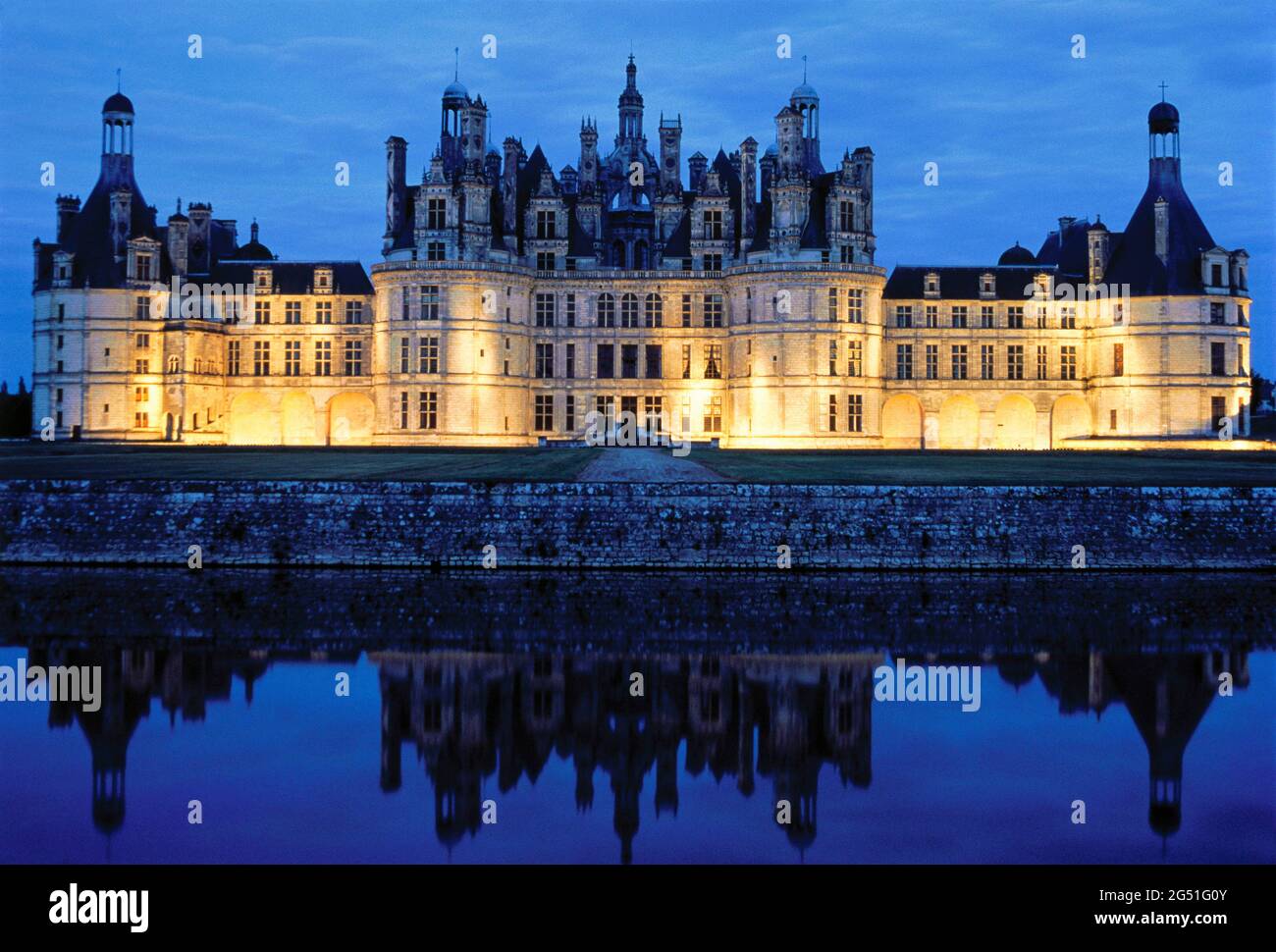 Vue sur le château de Chambord, vallée de la Loire, France Banque D'Images