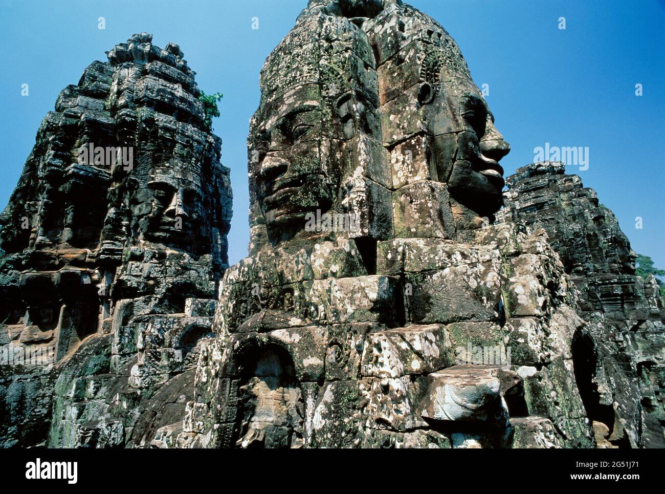 Sculptures et architecture ancienne, Temple Bayon, Angkor Thom, Siem Reap, Cambodge Banque D'Images
