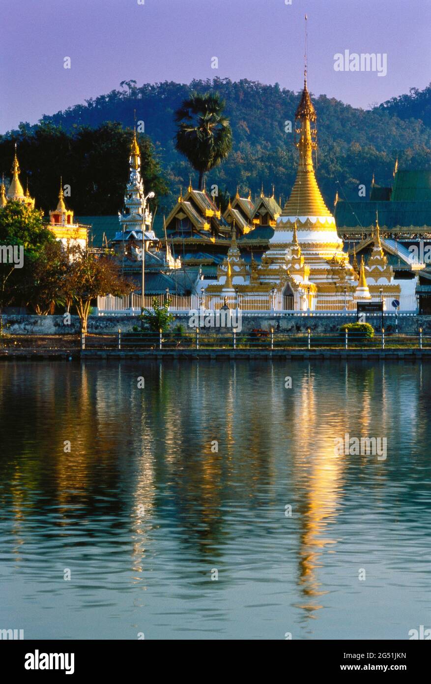 Le temple de Jong Klang, Mae Hong son, Thaïlande, Asie du Sud-est Banque D'Images