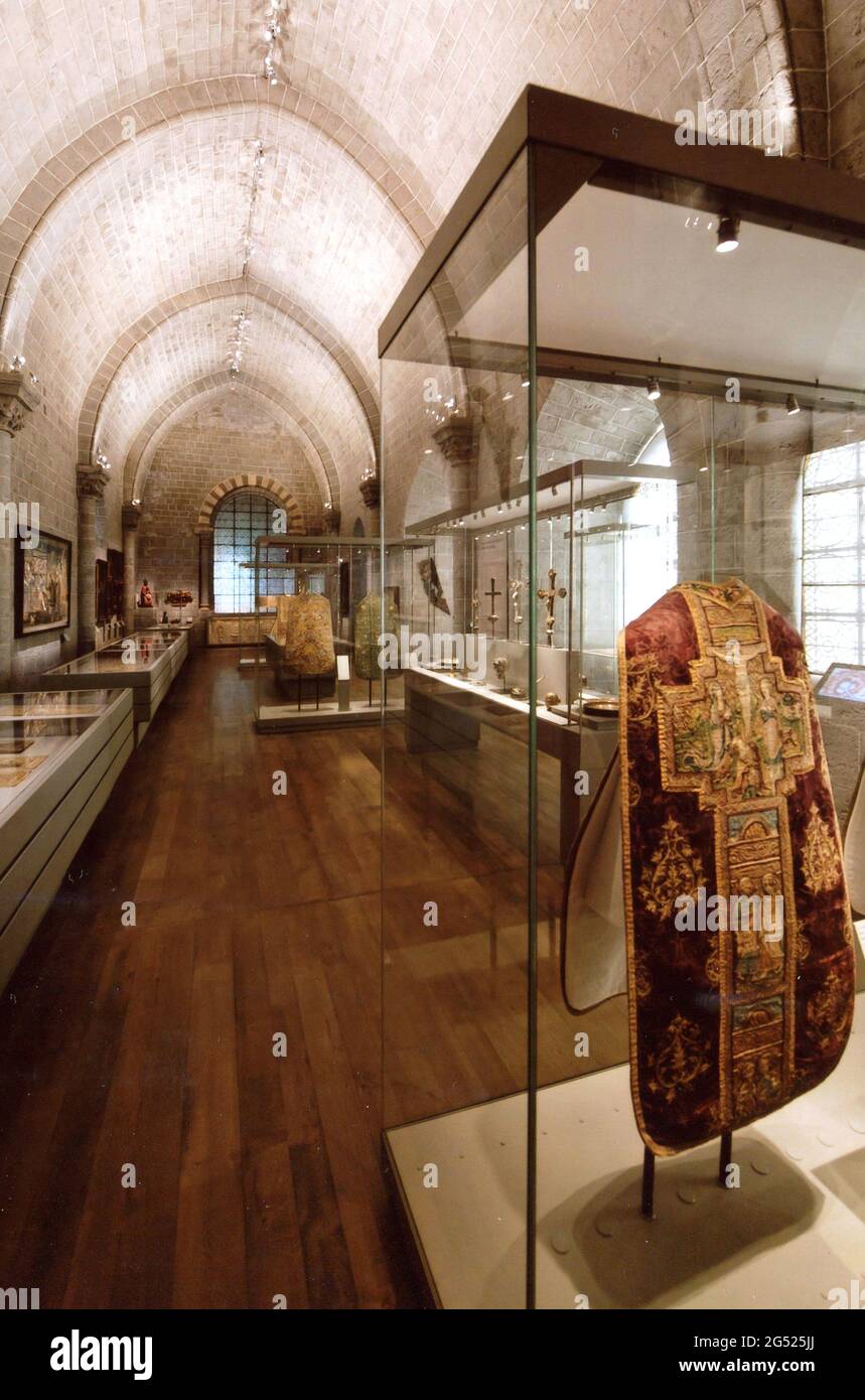 FRANCE. HAUTE-LOIRE (43). RÉGION AUVERGNE. LE PUY-EN-VELAY. CATHÉDRALE NOTRE-DAME-DU-PUY. LA SALLE DES ETATS ACCUEILLE DEPUIS 2011 LE MUSÉE DE Banque D'Images