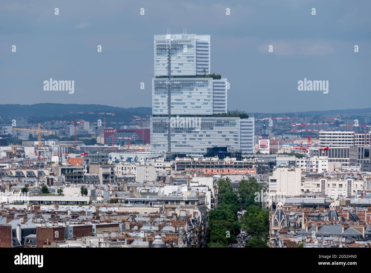 Vue aérienne lointaine du Tribunal de Paris, nouveau palais de justice construit en 2018 dans le quartier parisien de Batignolles Banque D'Images