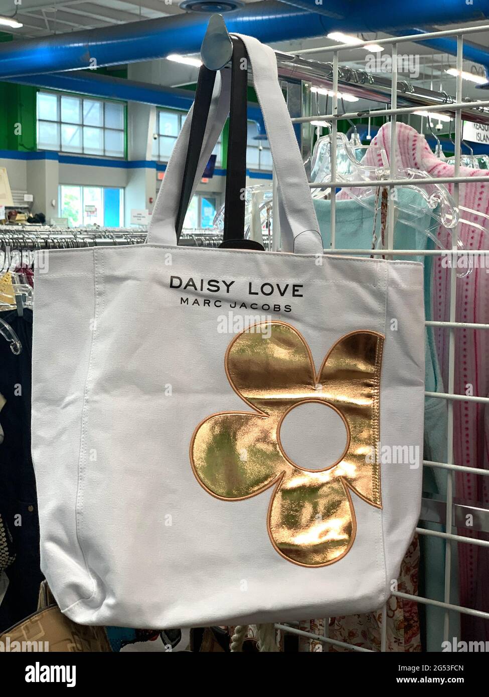 Marc jacobs daisy love tote best sale bag