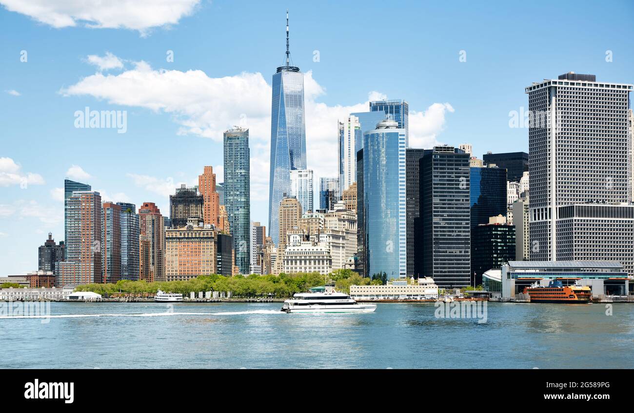 New York, New York, vue d'ensemble du quartier financier avec One World Trade Center Banque D'Images