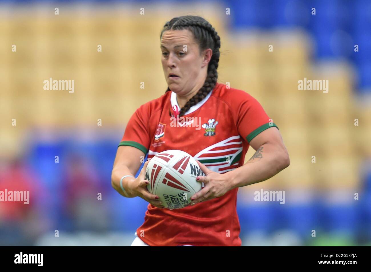 Ffion Lewis (9) du pays de Galles en action pendant le match Banque D'Images