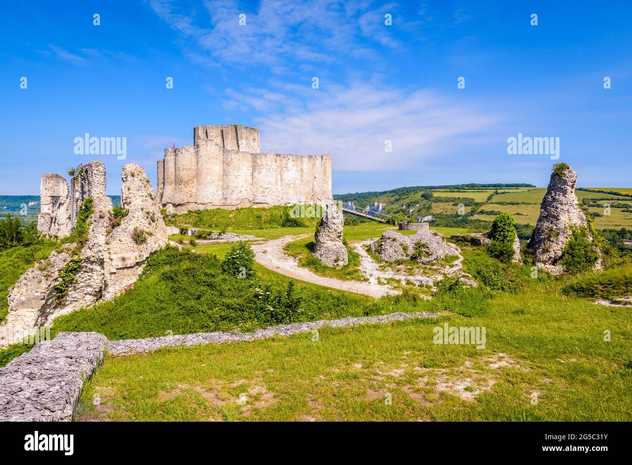 Le mur intérieur et le donjon du château médiéval fortifié Château-Gaillard, construit en Normandie par Richard coeur de Lion au XIIe siècle. Banque D'Images