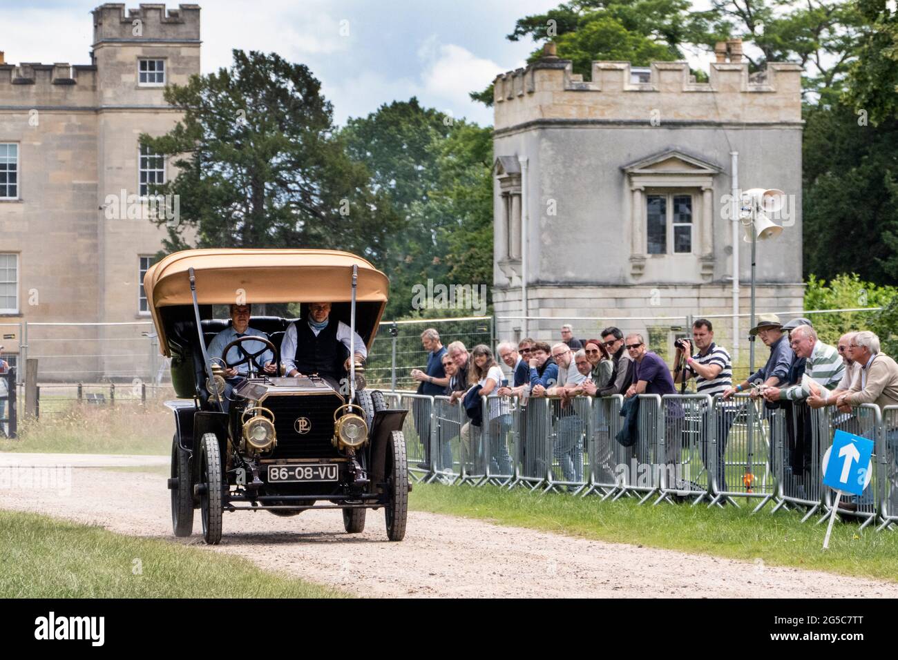 1886 Benz faisant l'objet d'une démonstration au salon de voiture London Classic 2021 Syon Park London UK 25/6/2021 Banque D'Images