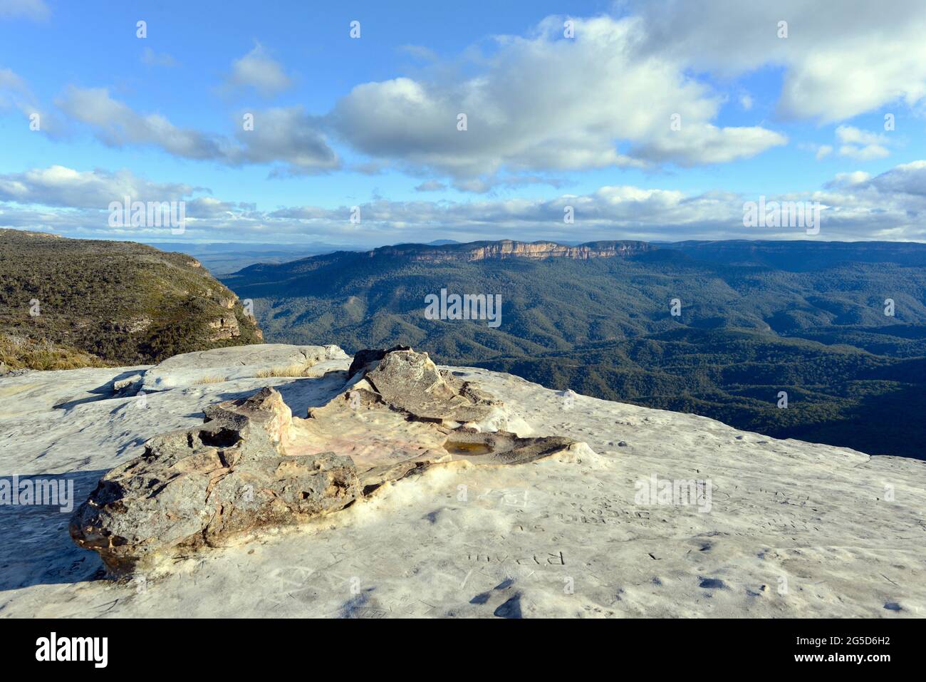Vue sur Lincolns Rock dans les Blue Mountains d'Australie Banque D'Images