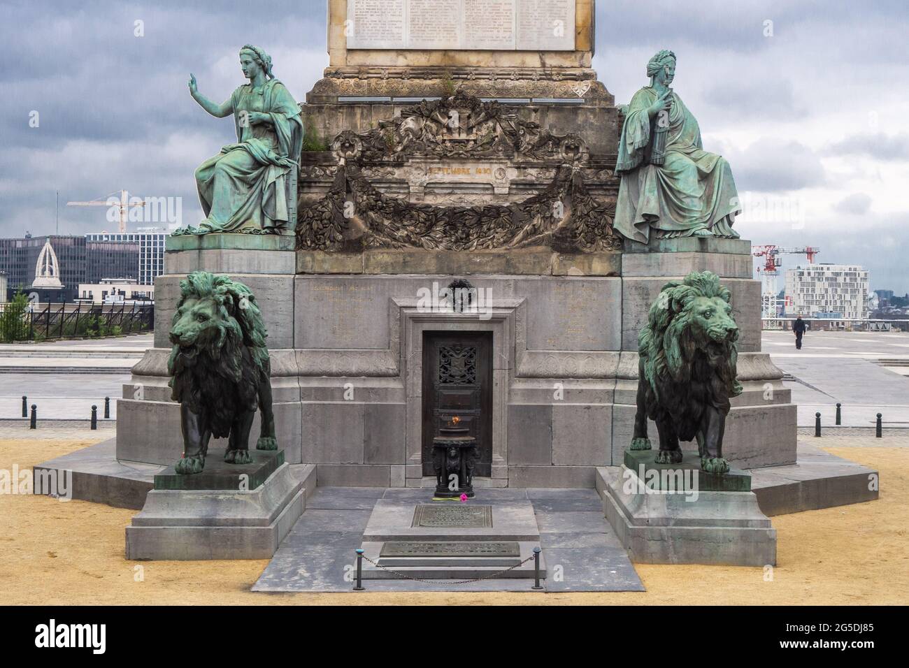 Bruxelles, Belgique, le 21 juin 2021. Le soldat inconnu a été enterré au pied de la colonne entre les deux lions le 11 novembre 1922. Après le e Banque D'Images