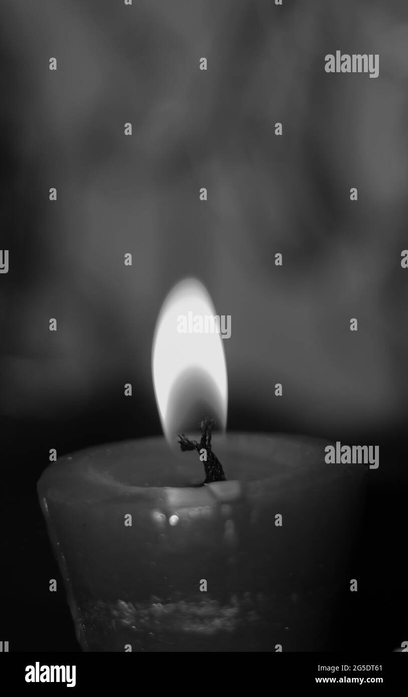 Bougies Chandelles Banque D images Noir Et Blanc Alamy bougies-chandelles-banque-d-images-noir-et-blanc-alamy