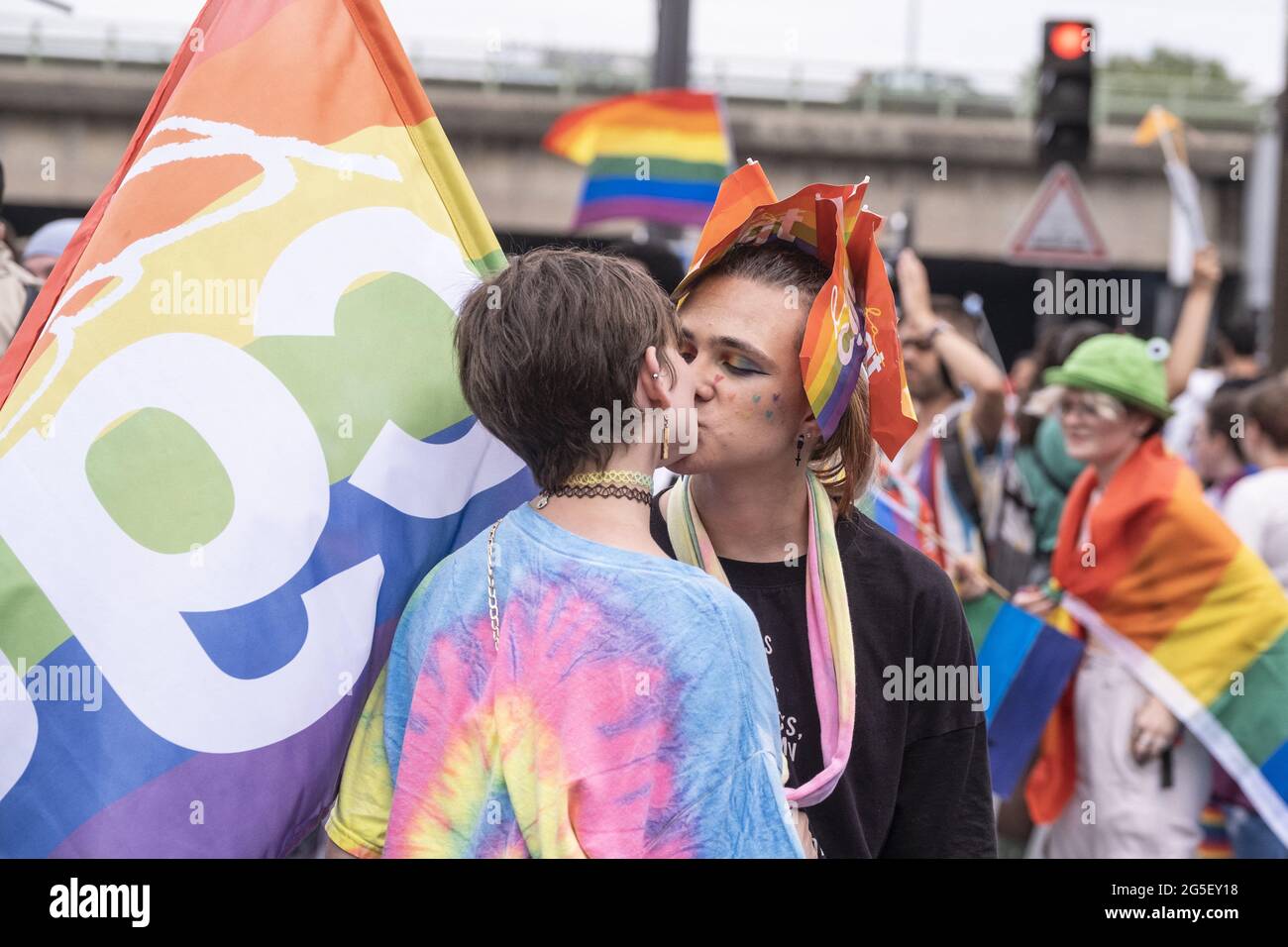 Paris gay Pride 2021 (Marche des Fietes) organisé en face de l'église de  Pantin vers la place de la République. « notre fierté ne s'arrête pas au  perif, parce que les banlieues