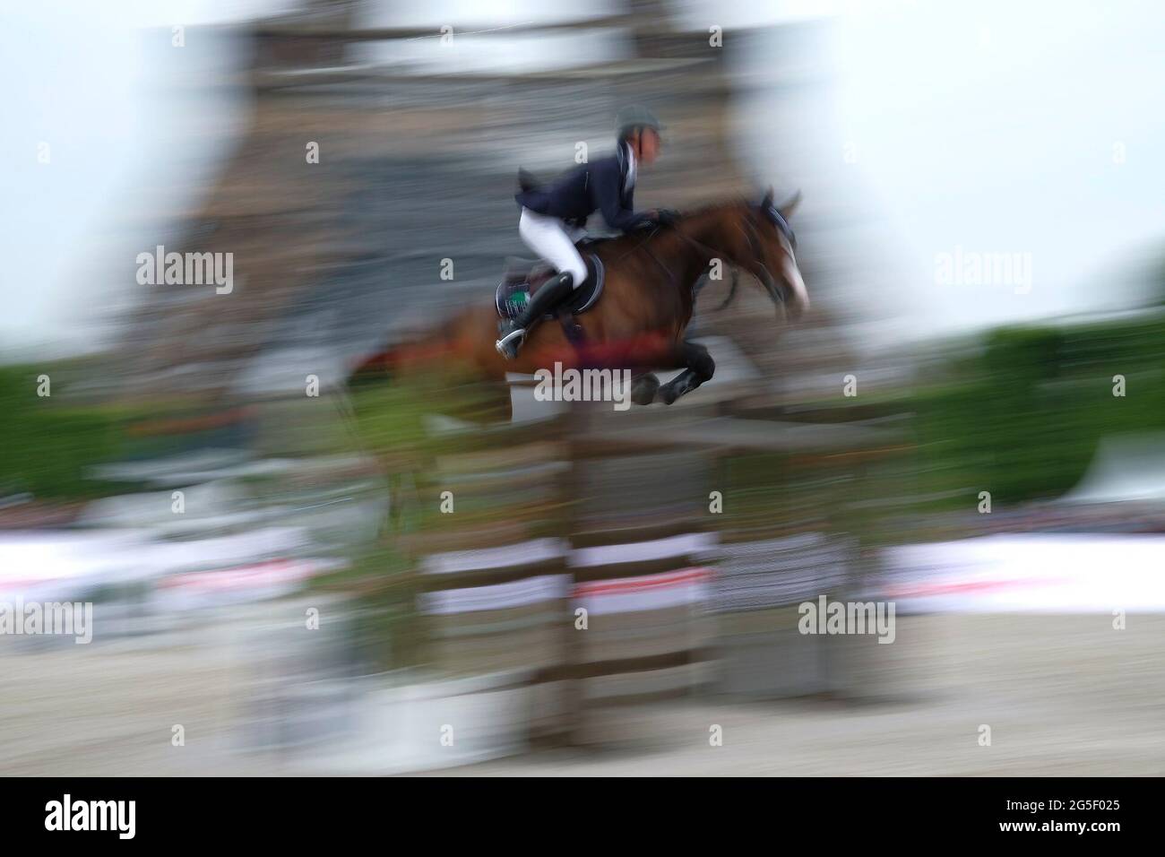 Ben MAHER (GBR) à cheval BLEU-GINGEMBRE, Longines Global Champions Tour, Grand Prix de Paris Prix de Paris pendant le Longines Paris Eiffel Jumping 2021, Longines Global Champions Tour Equestrian CSI 5 le 26 juin 2021 au champ de Mars à Paris, France - photo Christophe Bricot / DPPI Banque D'Images