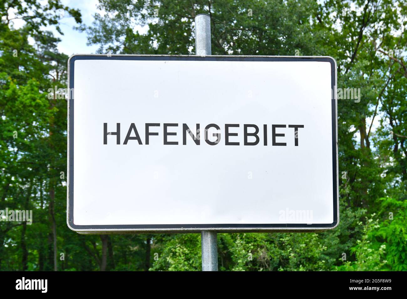 Panneau de signalisation allemand indiquant « Port Area » Banque D'Images