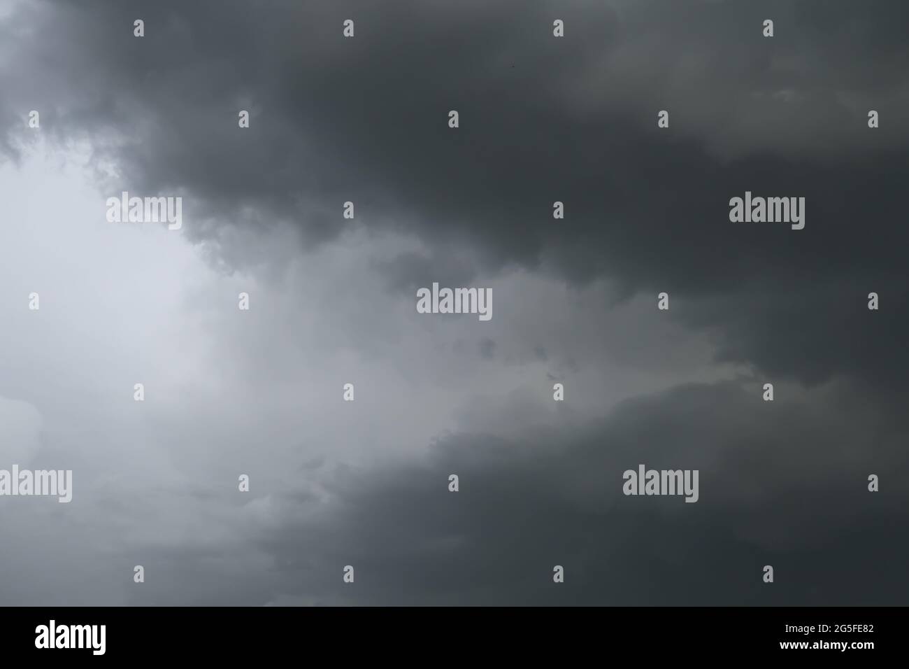 Gros plan sur les nuages gris orage Banque D'Images