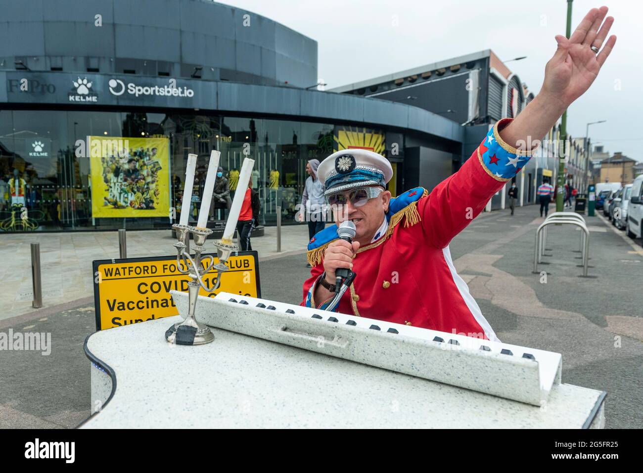 Elton john watford football club Banque de photographies et d'images à  haute résolution - Alamy